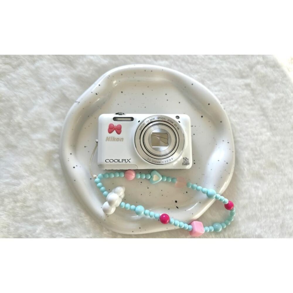 Nikon Silver and White Cameras-and-accessories